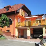 Alexandr Apartment *