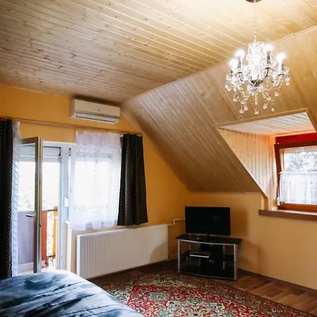 Апартаменты Alexandr *