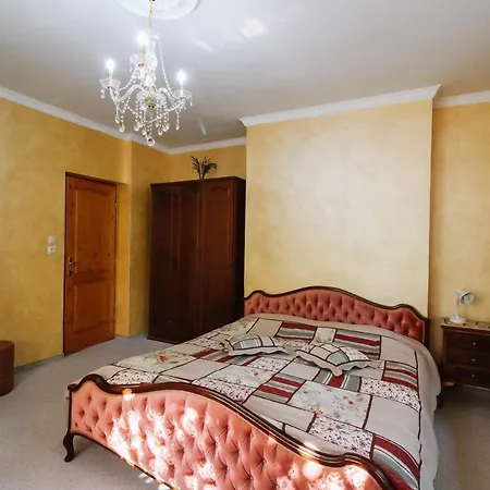 Alexandr Апартаменты Альшопахок