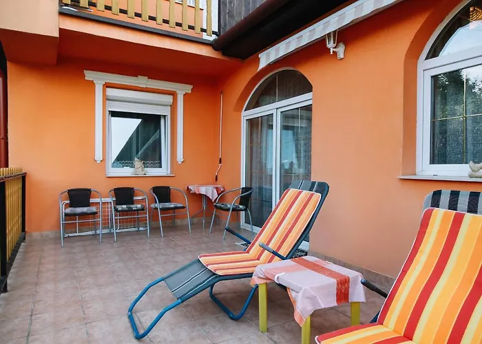 Alexandr * Alsópáhok